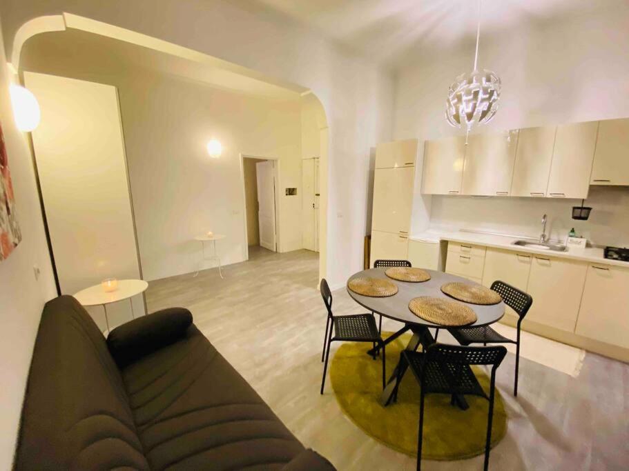 Mamisa Rome, Appartamento Con Parcheggio Privato E Gratuito Luaran gambar